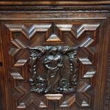 Buffet deux-corps style Renaissance Italienne en chene massif