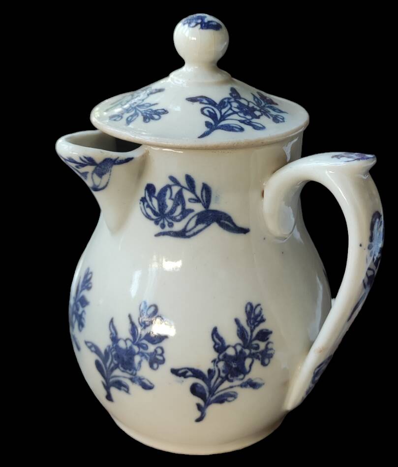 Set of 3 Saint Uze milk jugs and pitchers