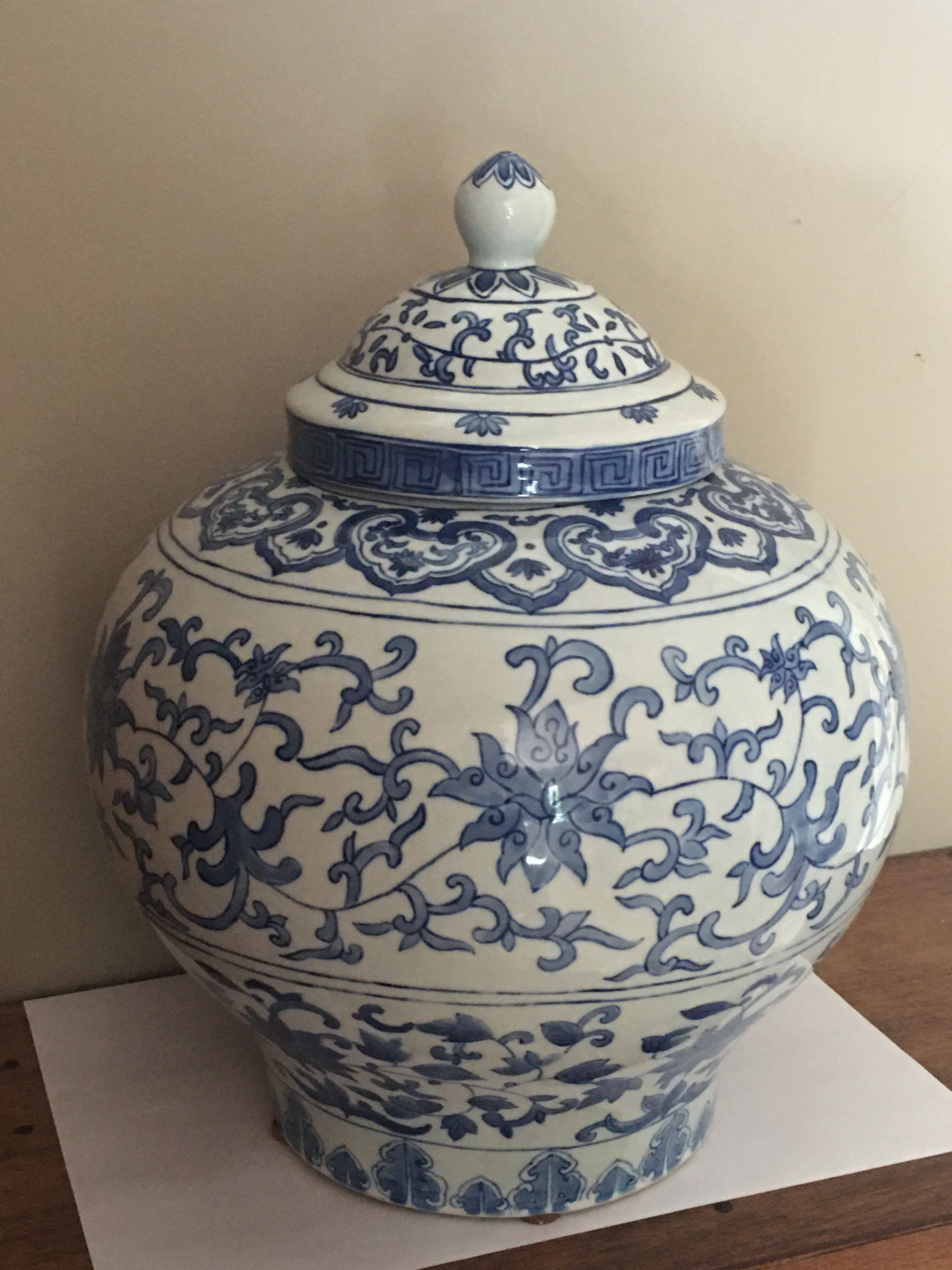 Chinese covered pot