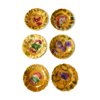 Set de 6 assiettes à dessert aux motifs barbotine  de la maison Sarreguemines (signé)