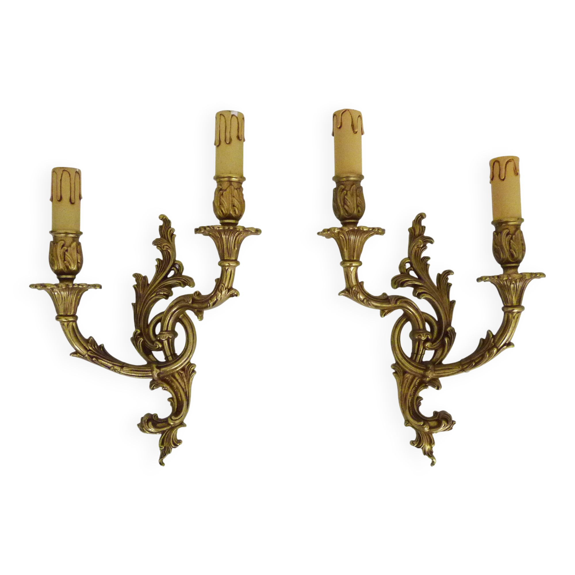 Vintage pair of double wall sconces in bronze from the 1960s.