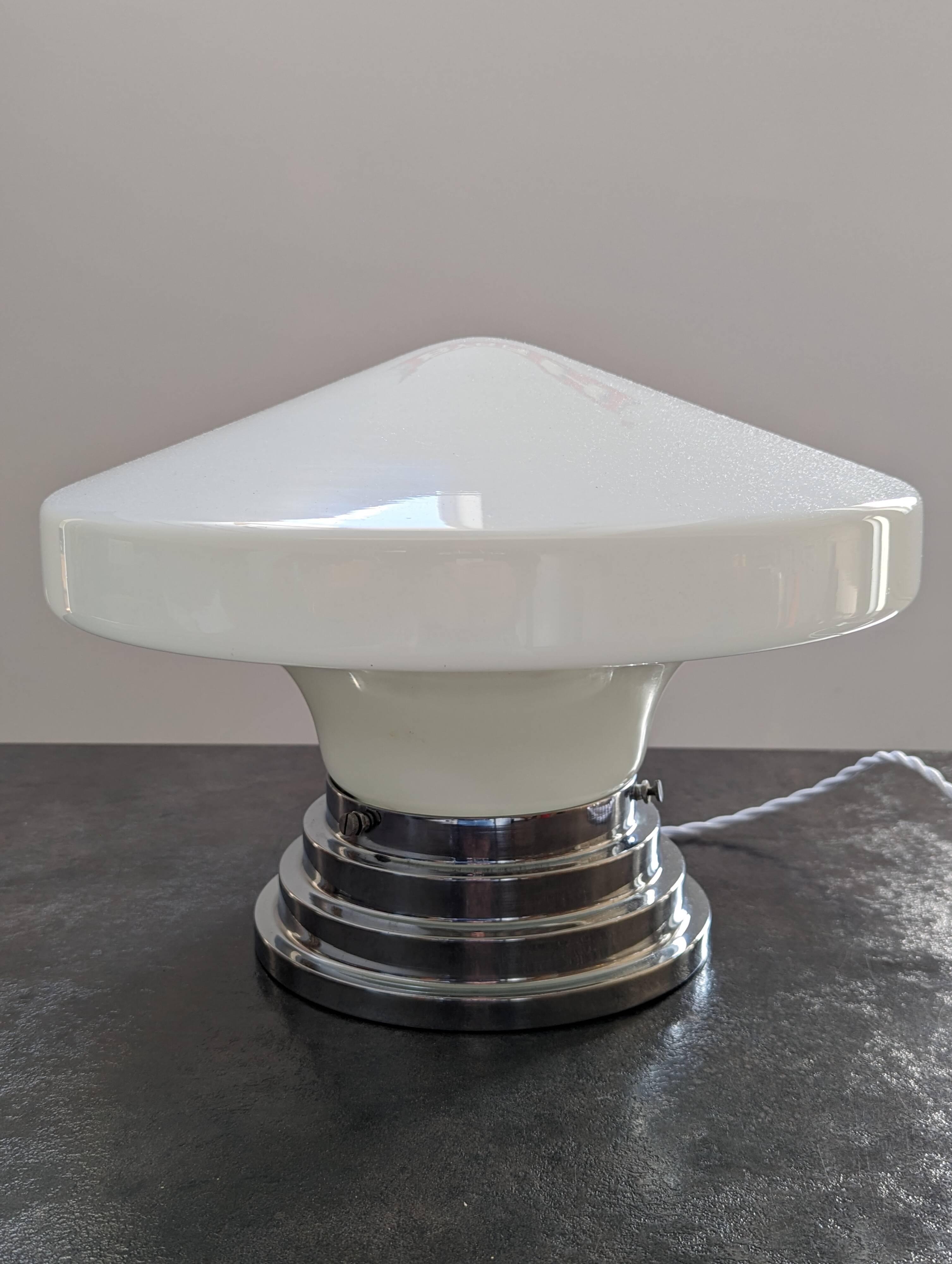 Ancien grand plafonnier skyscraper lampe à poser opaline Bahaus Art déco 1930 Ø 31 cm