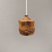 Petite lampe pendante en céramique, danoise, des années 1970-80, dans des tons terre.