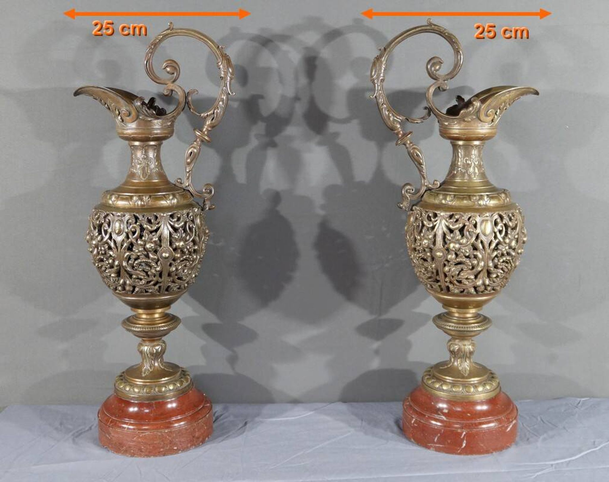 Paire d’aiguières en bronze, art nouveau – 1910