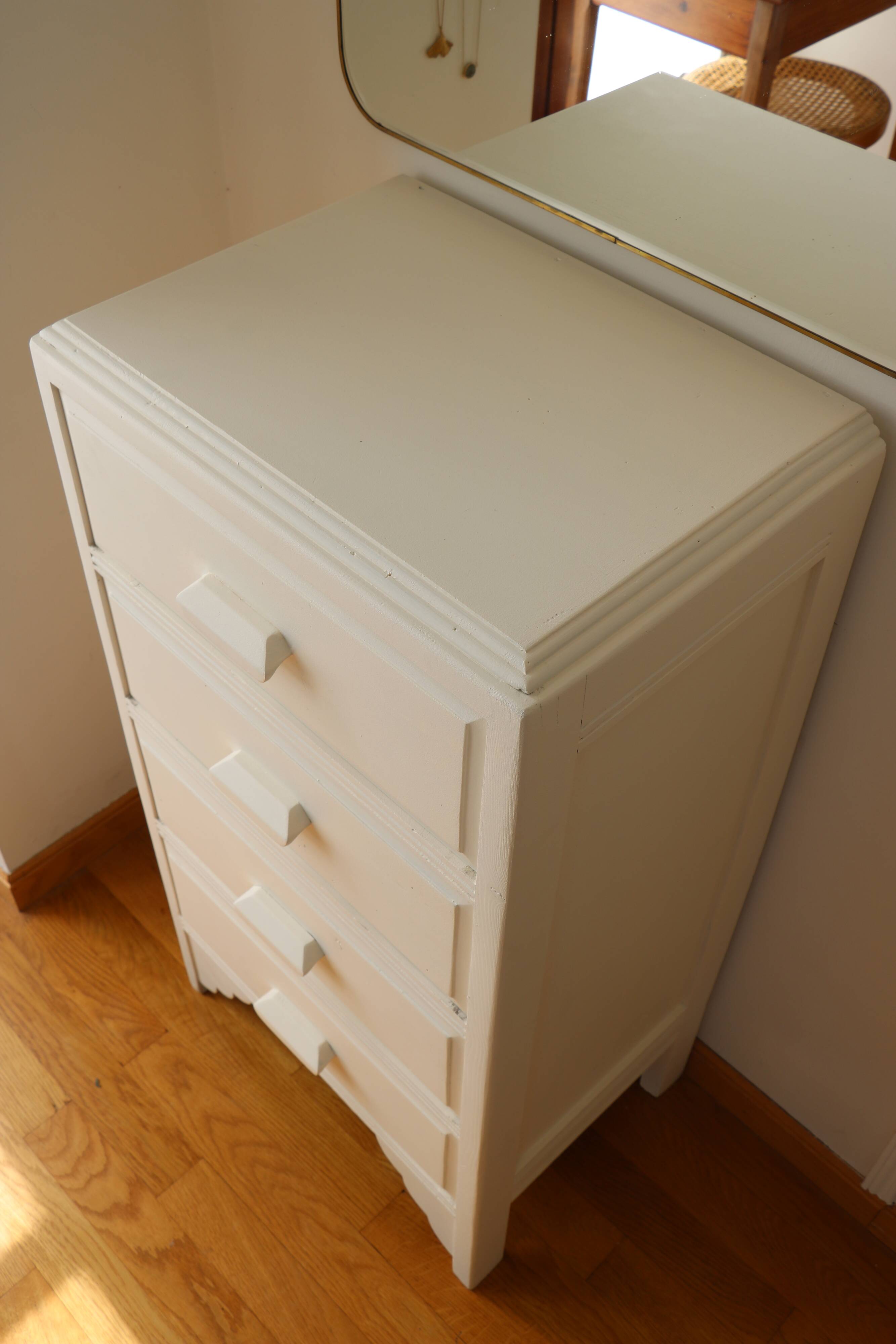 Chest of drawers