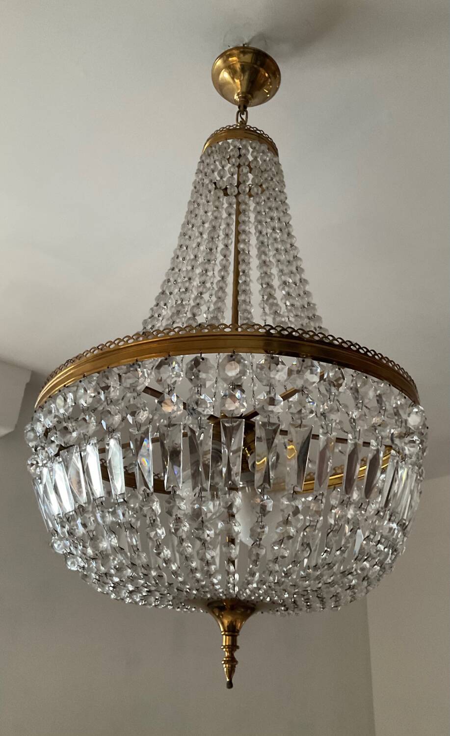Lustre Montgolfière en laiton à pampilles