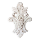 Hanging plaster molding