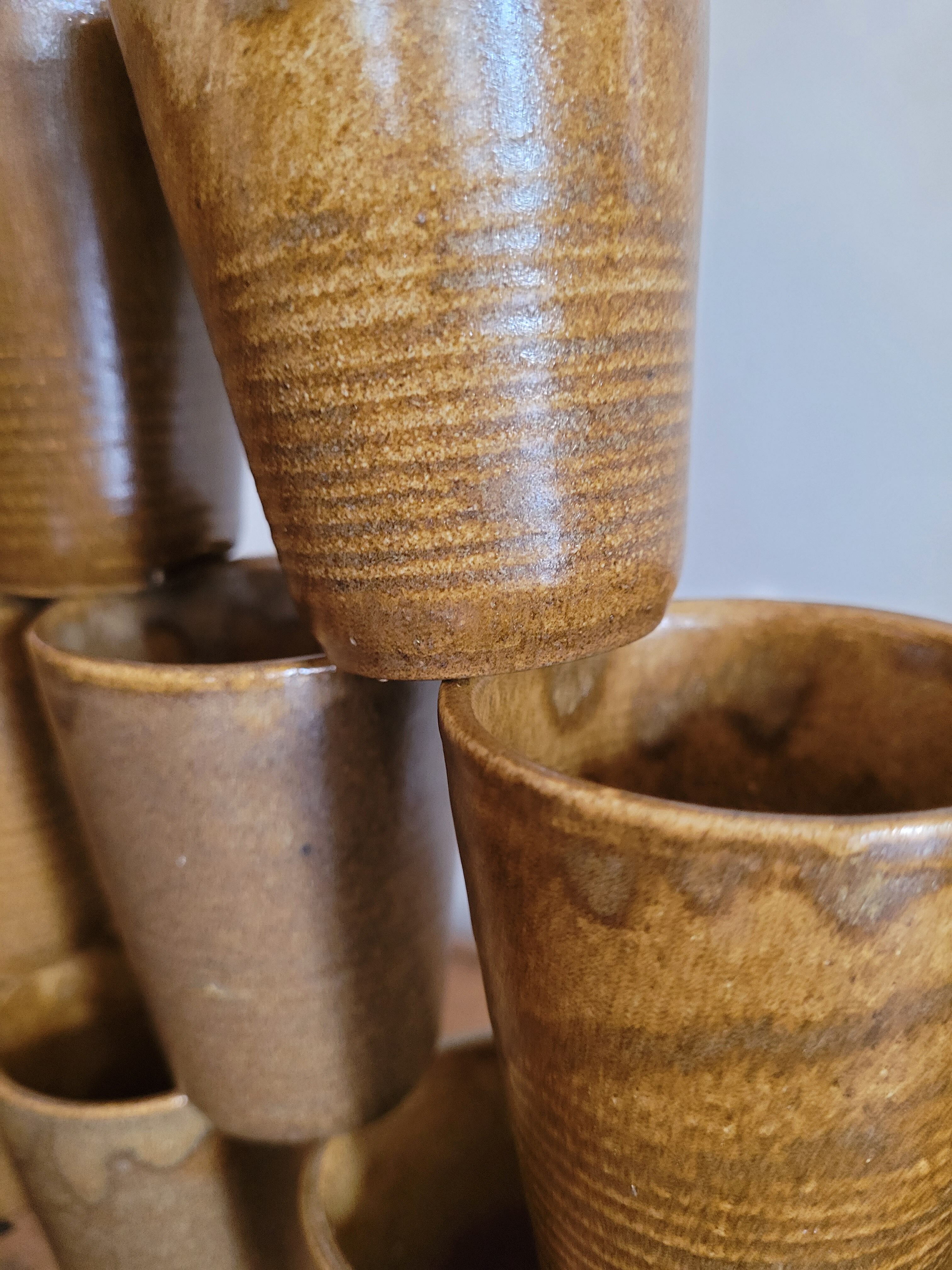 14 cups Digoin sandstone