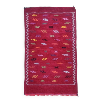 Berber rug craftsmanship Bordeaux