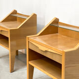Deux tables de nuit italiennes