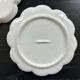 Paire de plats fleurs en porcelaine