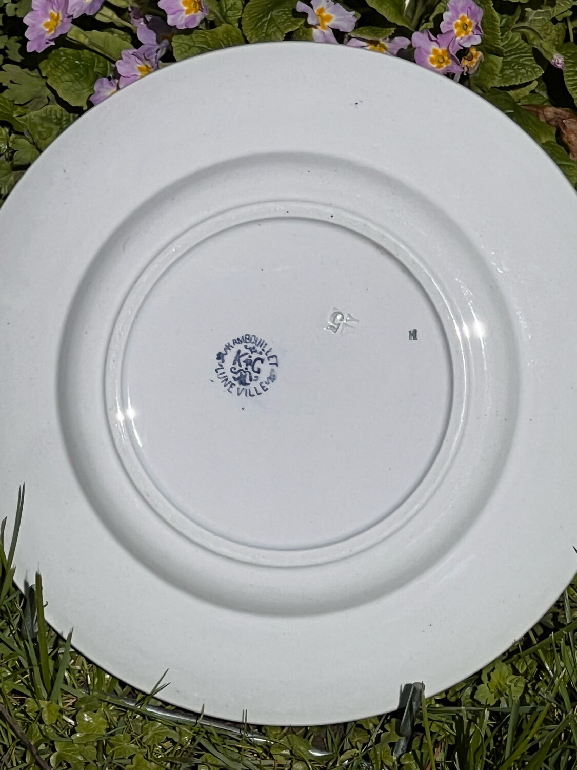 Round earthenware dish iron earth Keller and Guérin Lunéville ''Rambouillet''