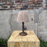 Table lamp in turned wood
