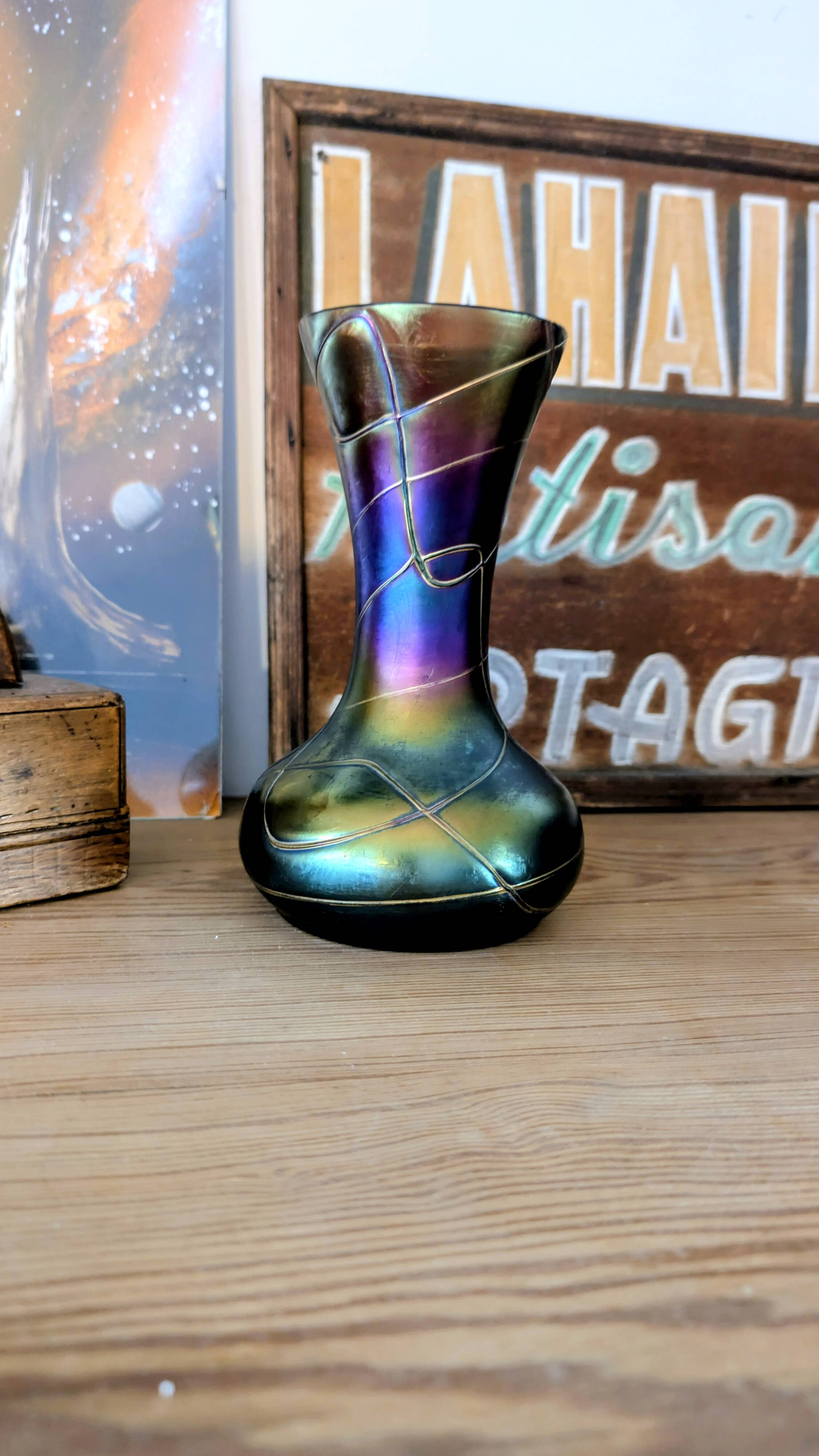 Iridescent Art Nouveau vase with multicoloured reflections attributed to Loetz.