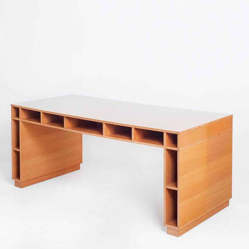 Bureau conçu par Ricardo Bofill pour Habitat. Royaume-Uni, années 1990.