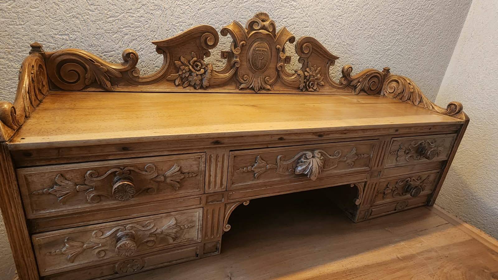 Bureau ancien
