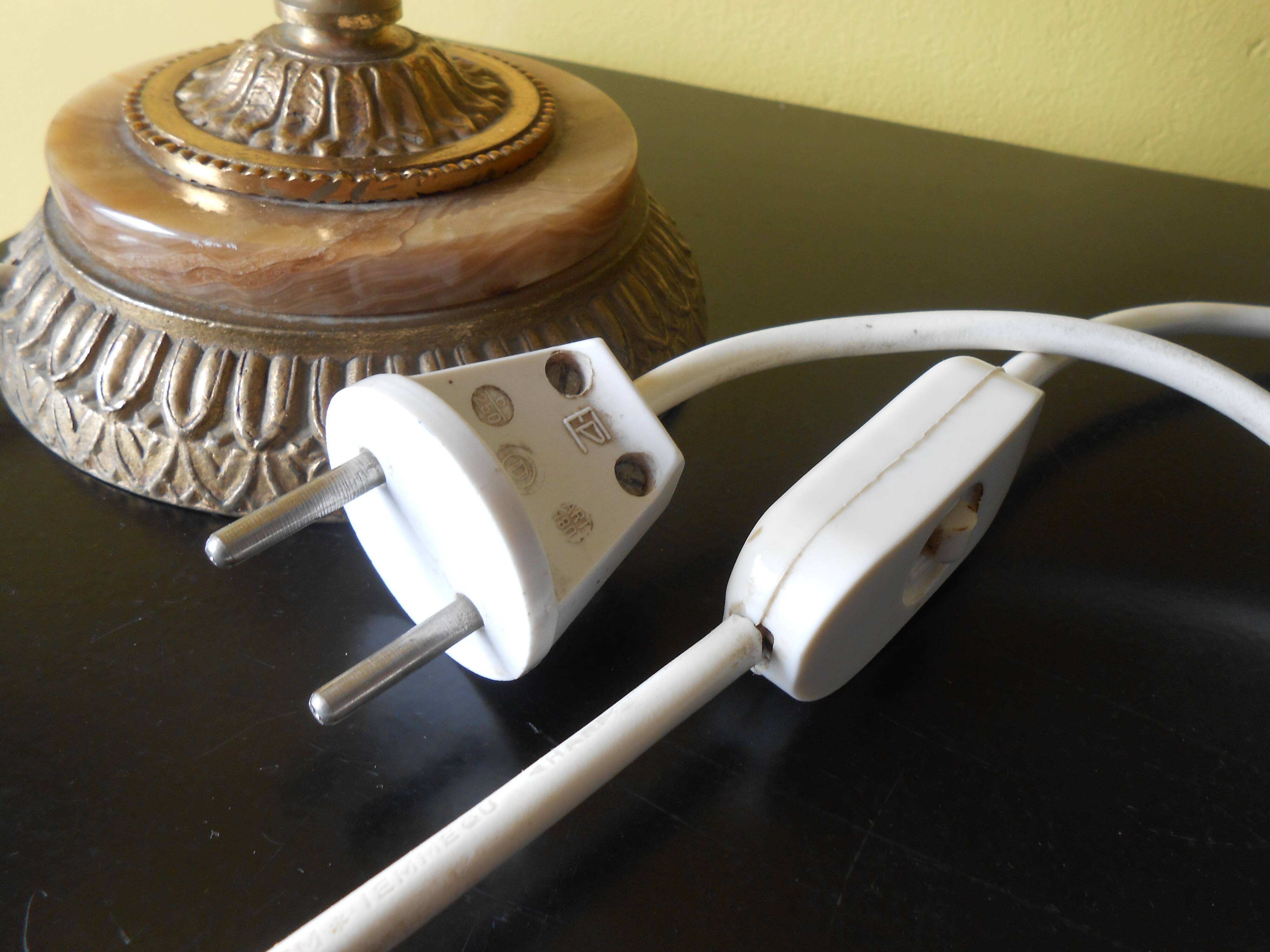 Alabaster lamp and gilt bronze, silk Lampshade