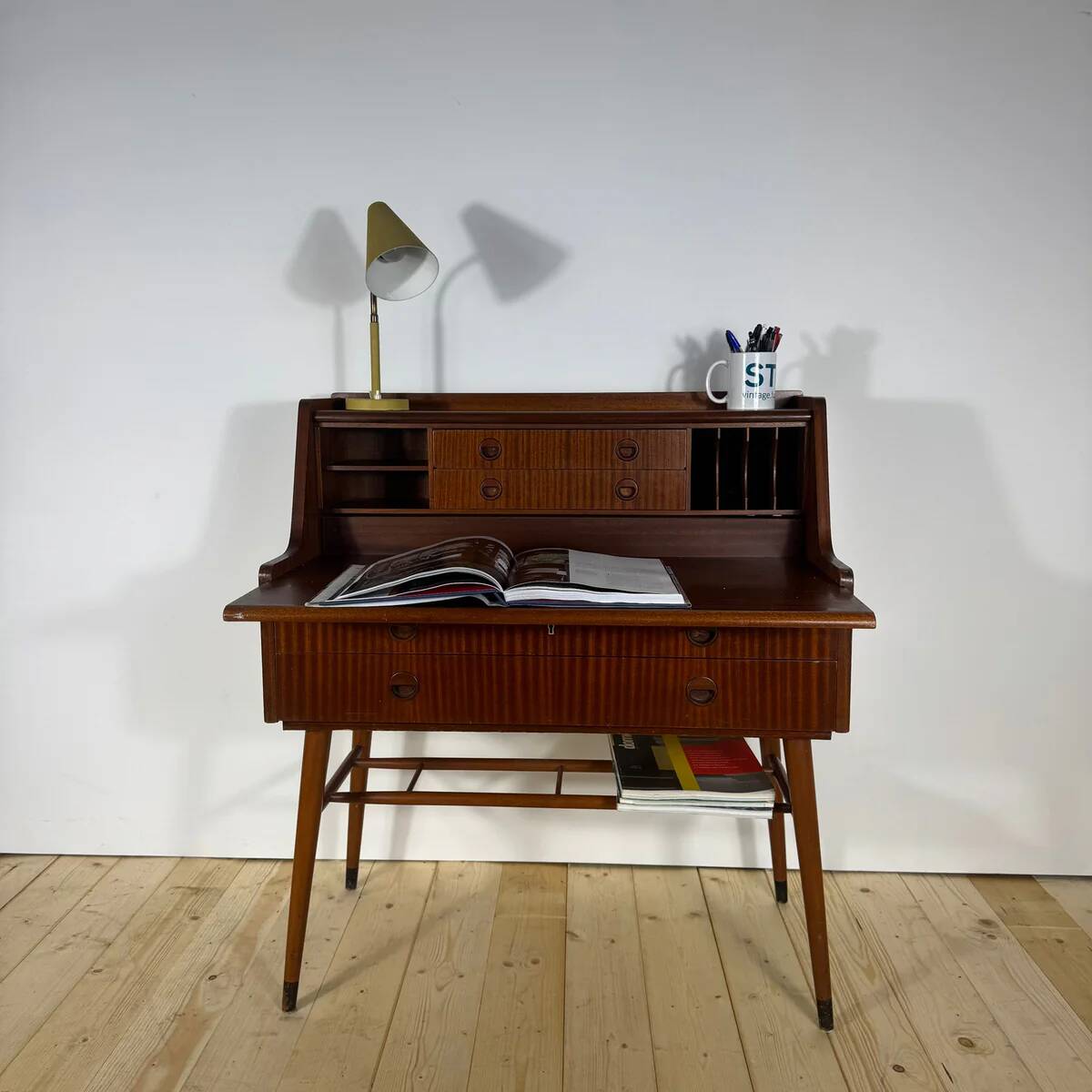 Secretary AB Bröderna Gustafssons – Mid-century Scandinavian design