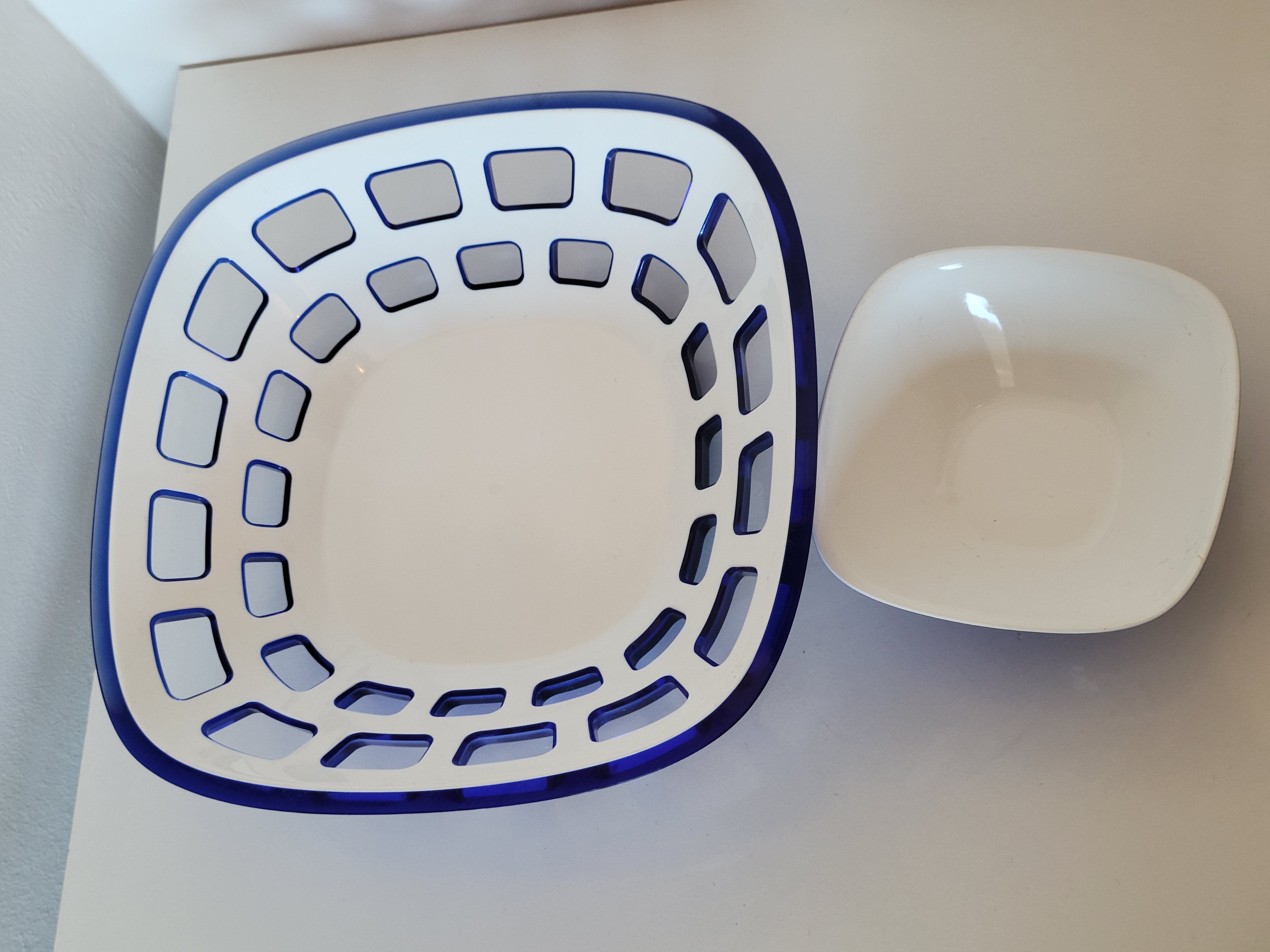 Vintage bread basket and bowl cup Guzzini design Italy