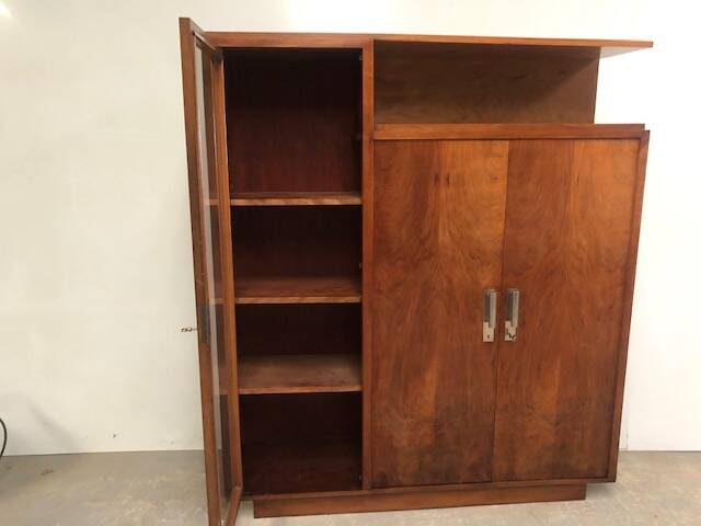 Glass cabinet from the 1940s