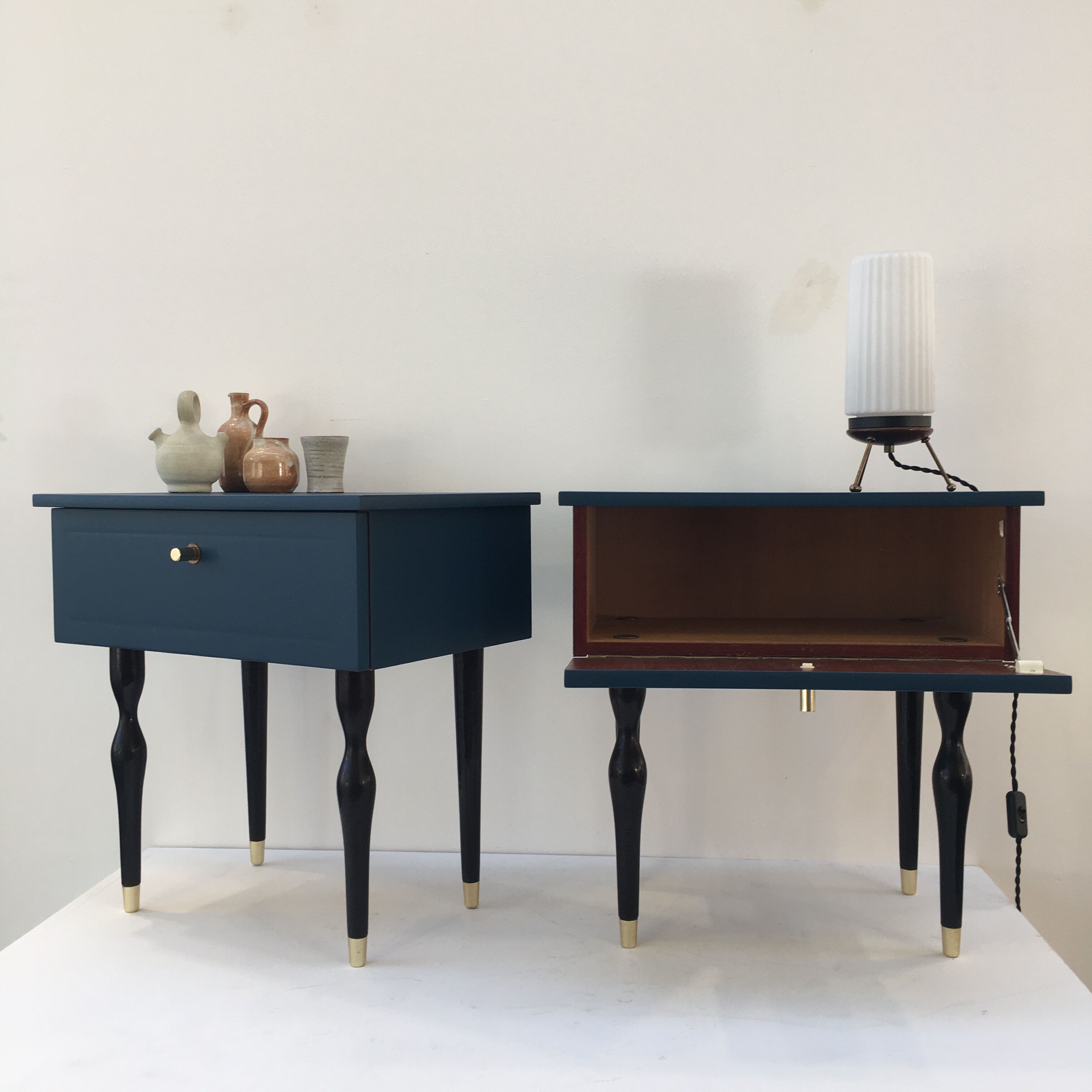 Pair of bedside tables with spindle feet