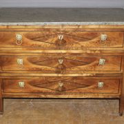 Commode Directoire en Noyer fin XVIII