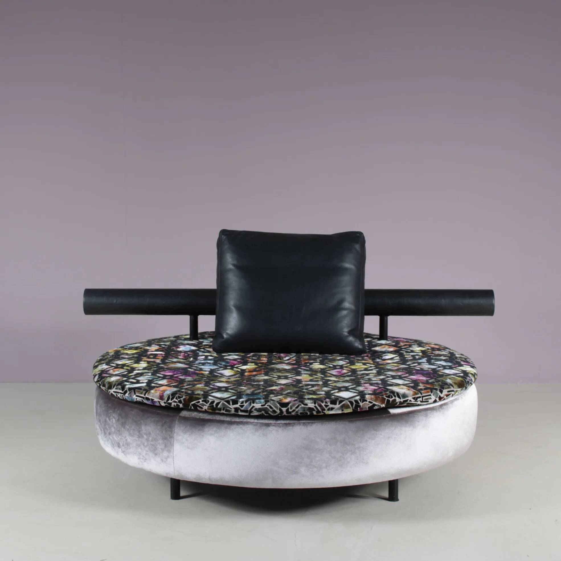 1980s round loveseat in Antonio Citterio style from Italy