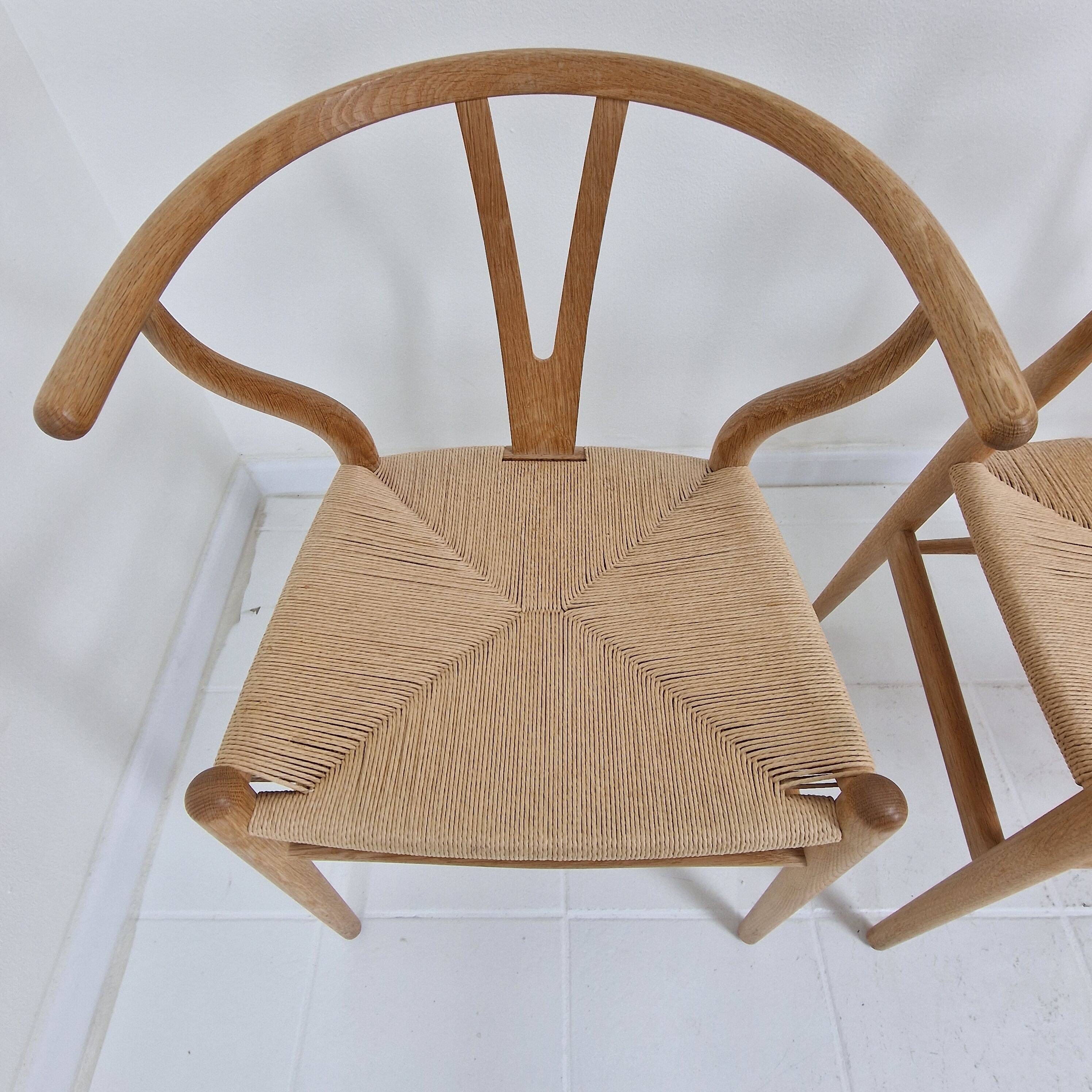 Chaises Wishbone CH24 de Hans J. Wegner par Carl Hansen & Søn, Danemark, Ensemble de 5