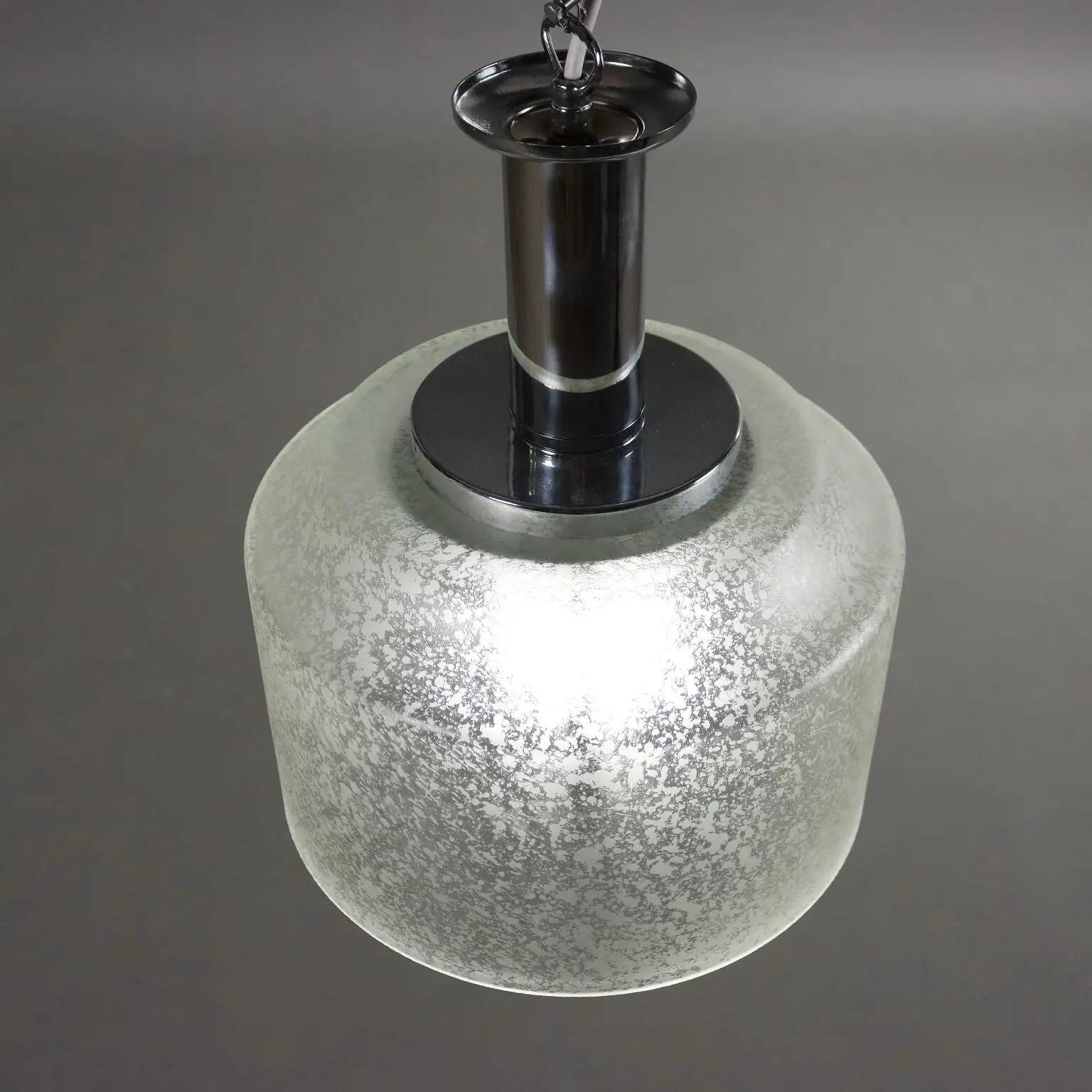 Suspension vintage en métal chromé et verre, Italie, années 1970