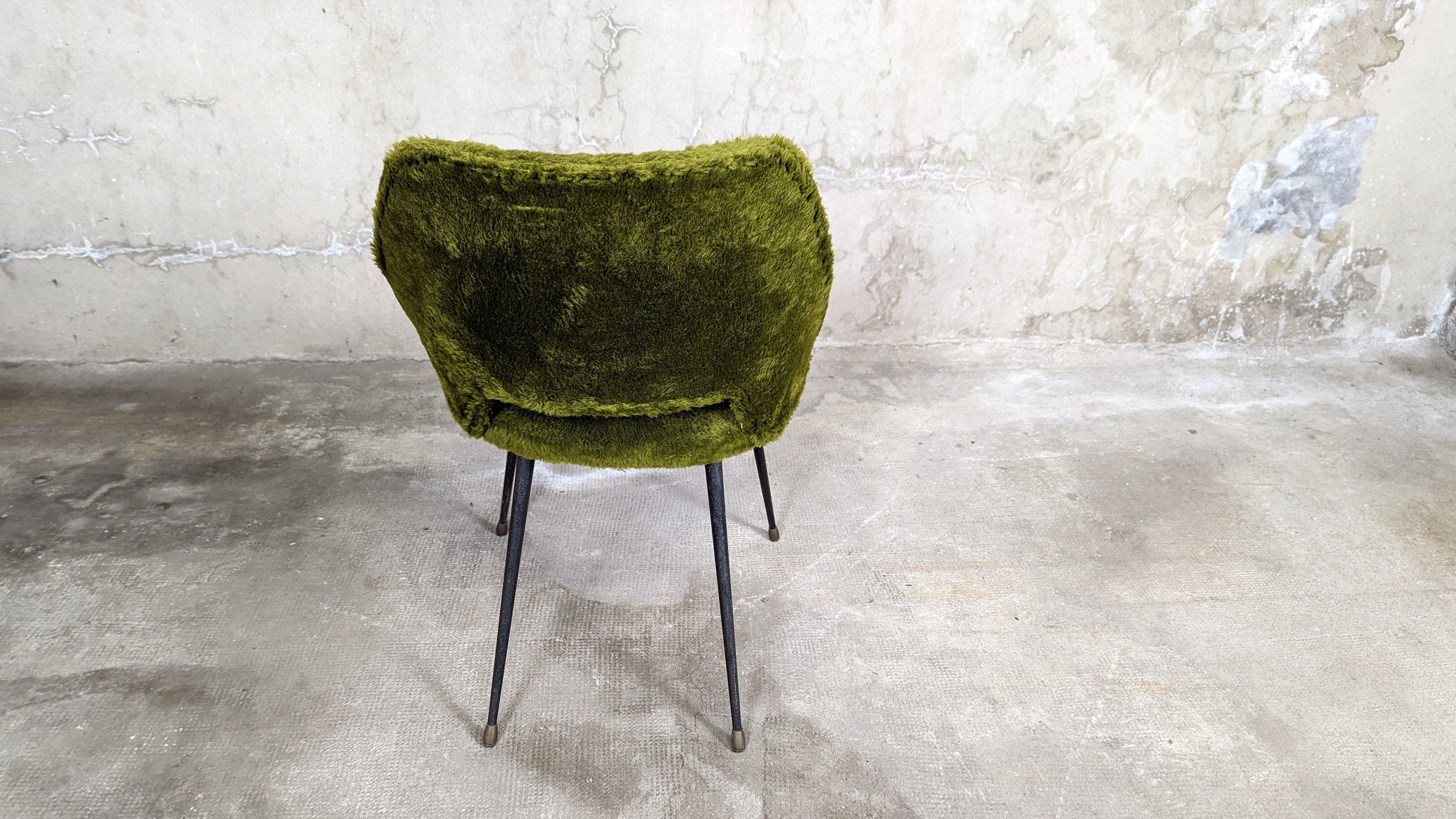 Vintage moumoute chair set