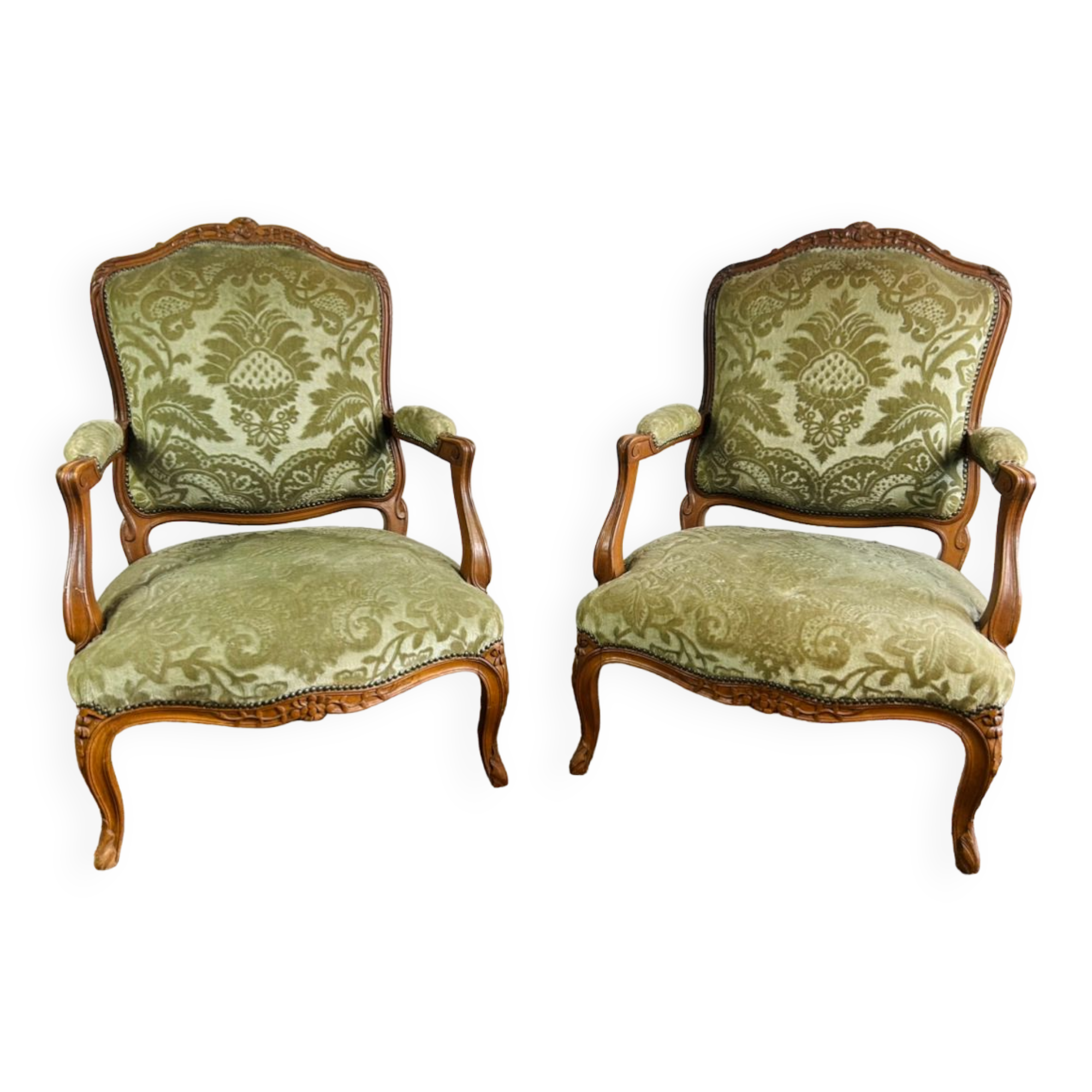 Paire de fauteuils à la reine cabriolet en velours vert style Louis XV - 19eme siècle France