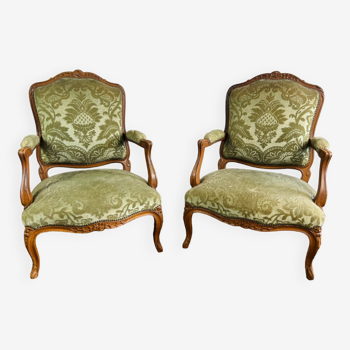 Paire de fauteuils à la reine cabriolet en velours vert style Louis XV - 19eme siècle France