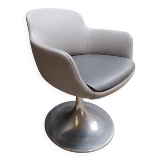 Tulip armchair
