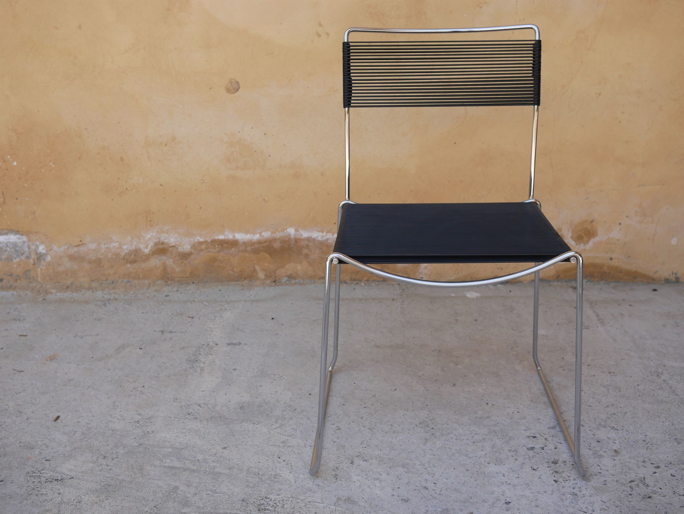 Black vintage scoubidou chair
