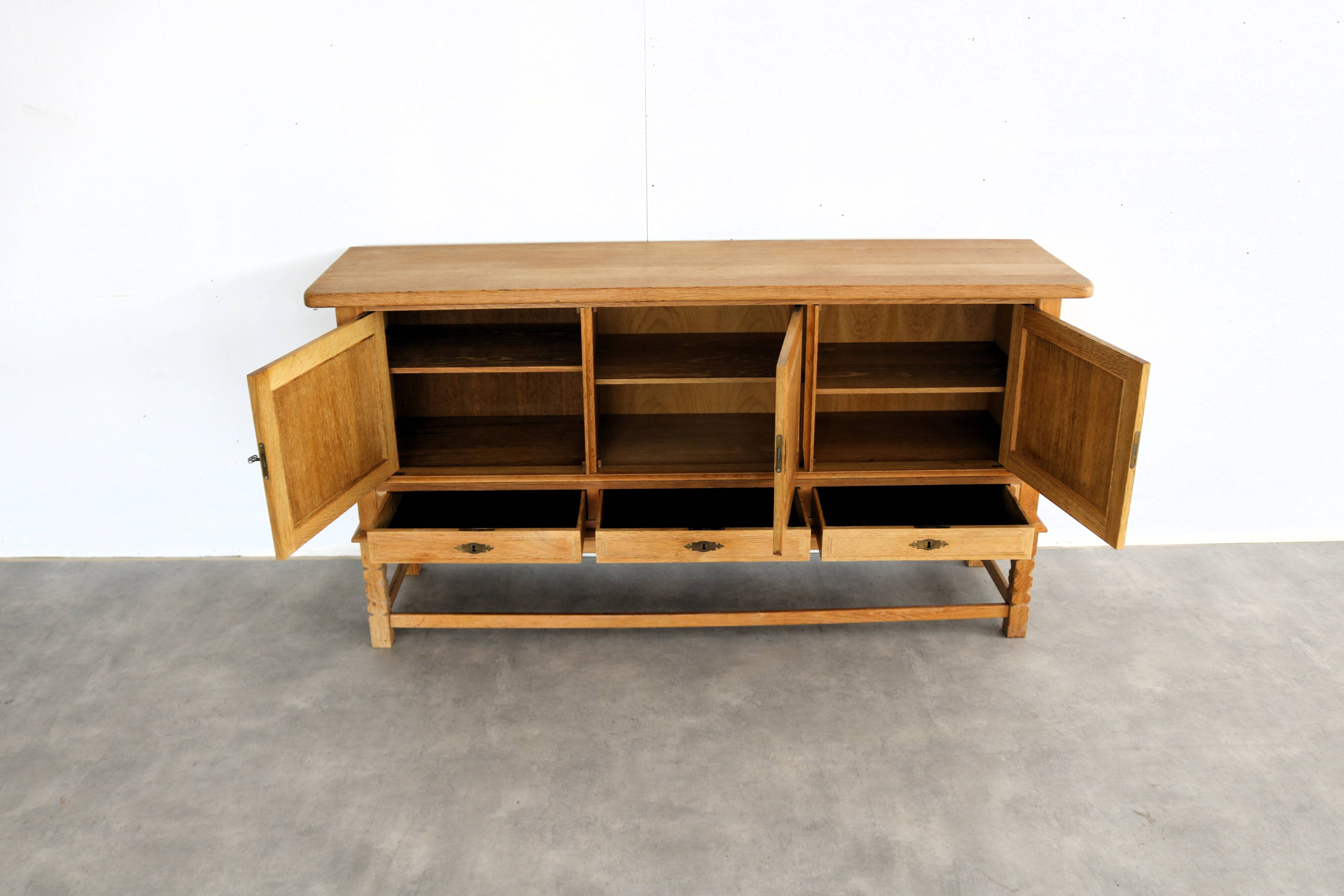 brutalist sideboard | oak | sideboard | 60s | Danish (2)