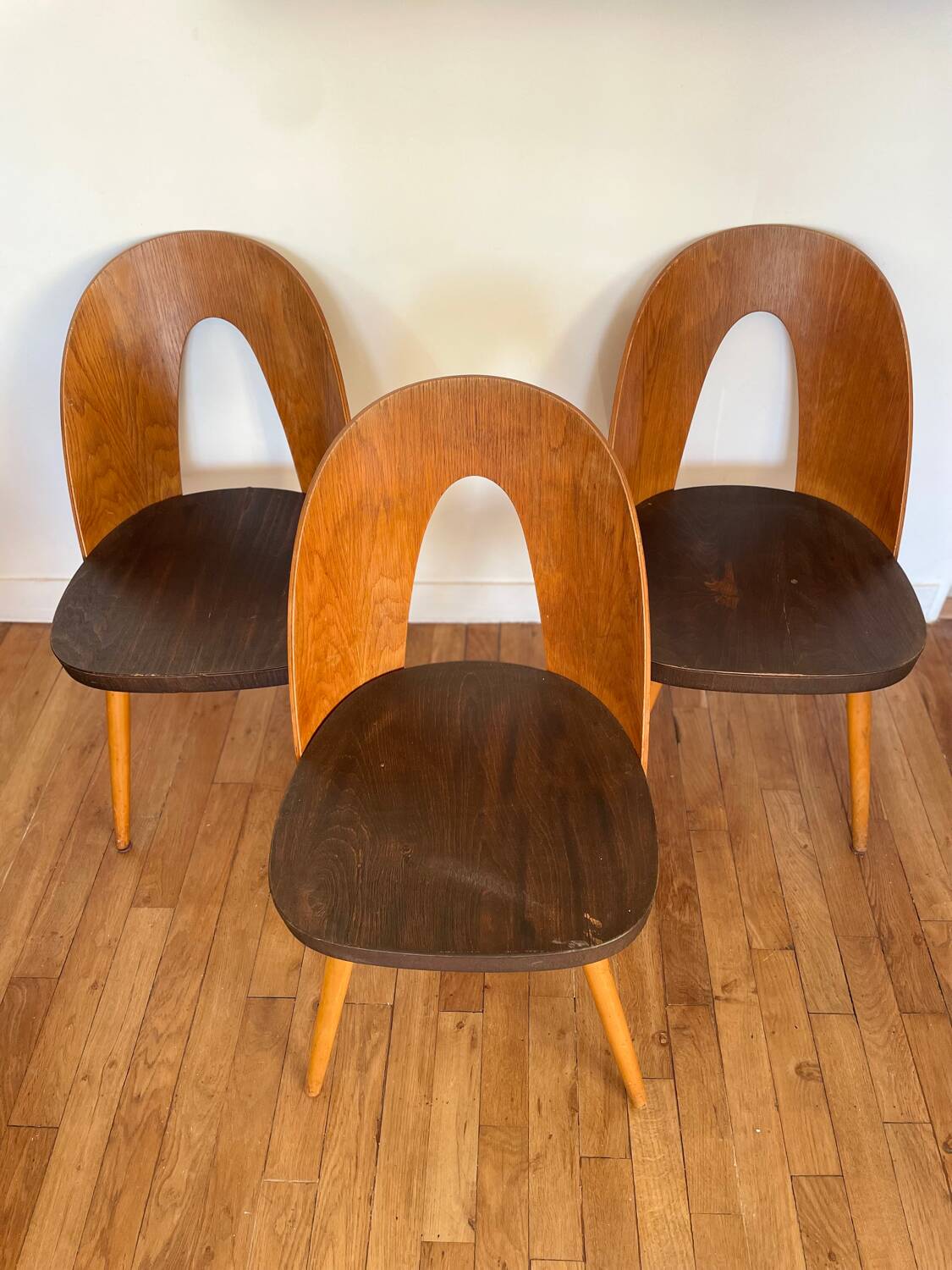 Lot 3 chaises Antonin Suman