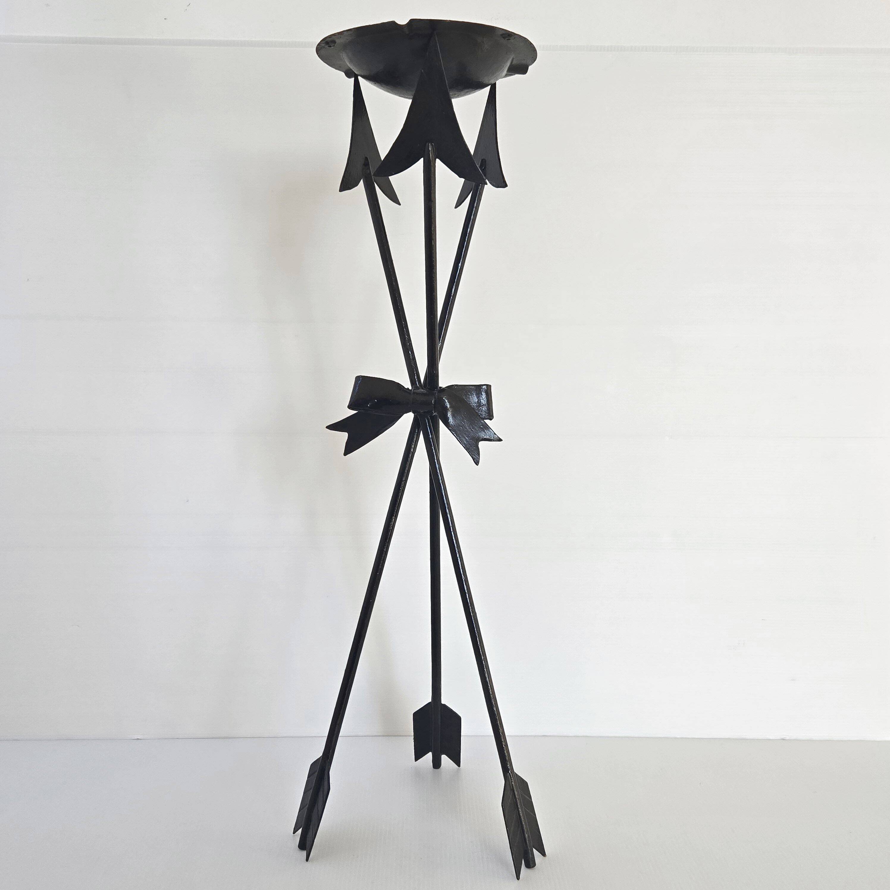 Vintage arrow ashtray 1960