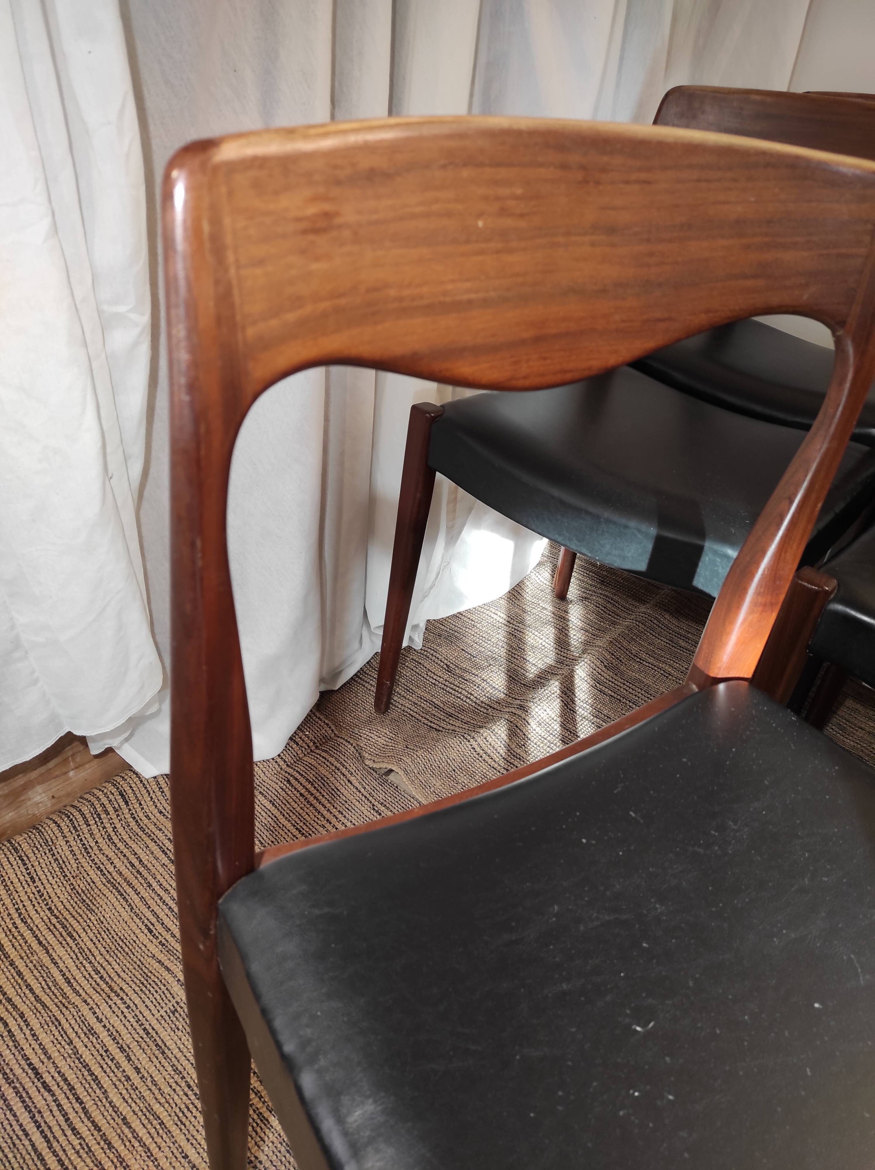 5 Scandinavian/Danish style chairs