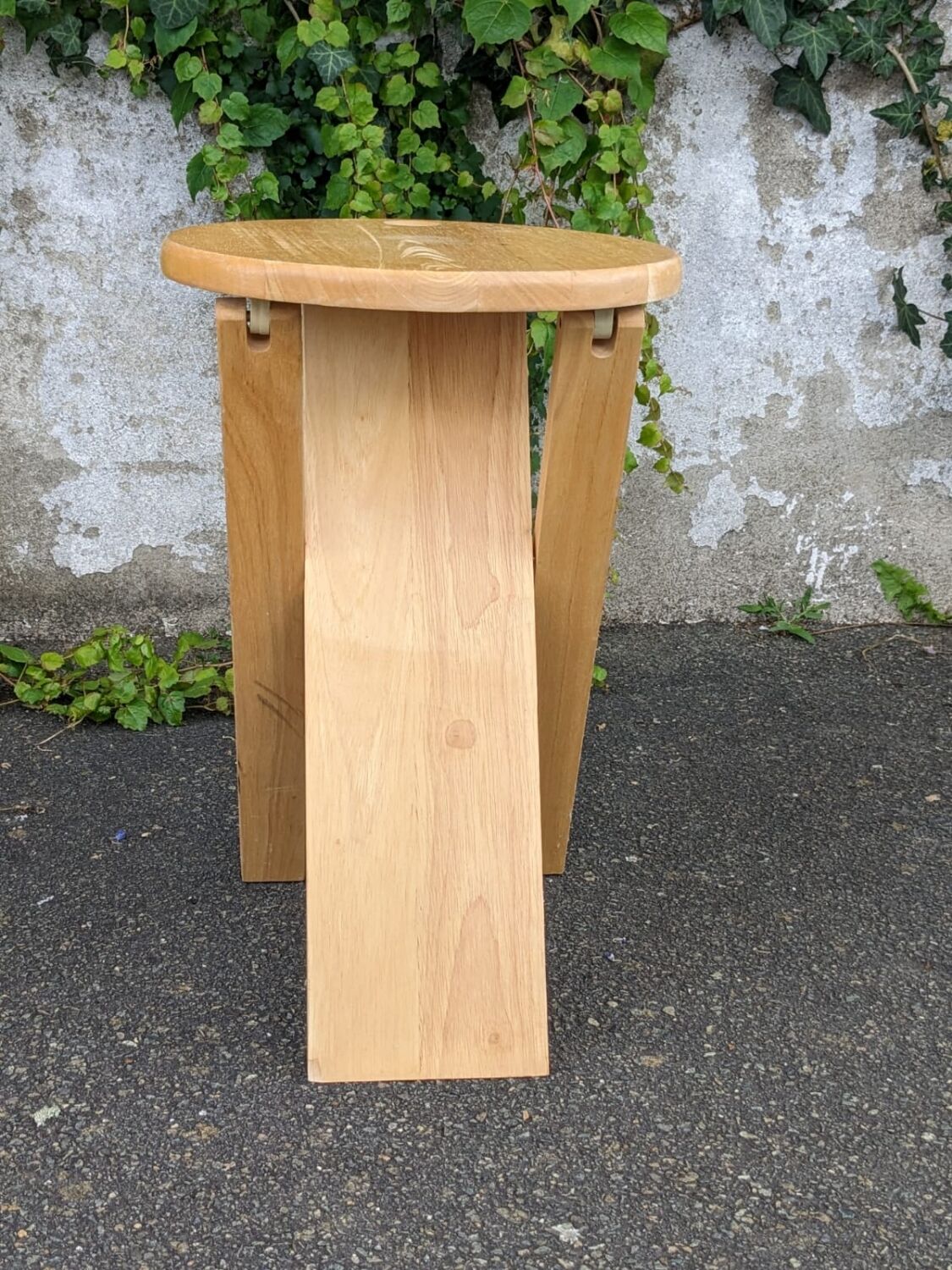 Suzy Stool by Adrian Reed