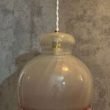Suspension en verre voilé blanc liseret rose