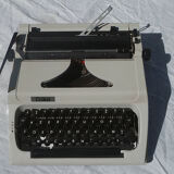 Erika 150 typewriter