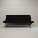 Sofa Osvaldo Borsani model D70 for Tecno 1954