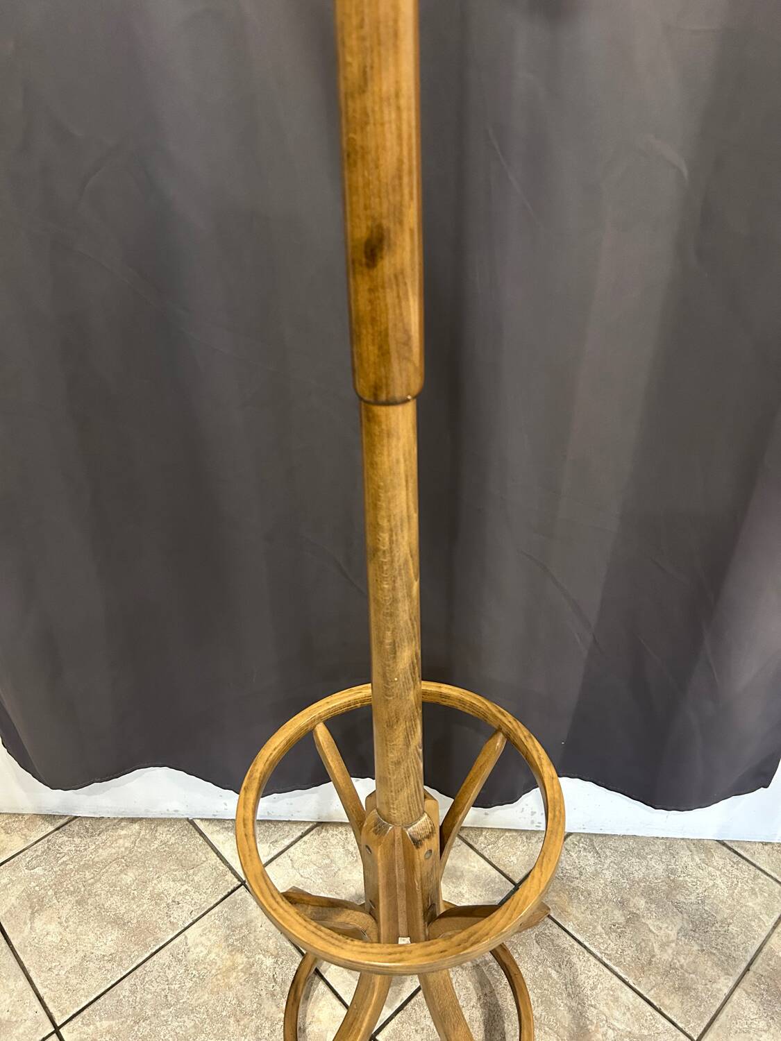 Baumann style 1960 swivel parrot coat rack in curved wood