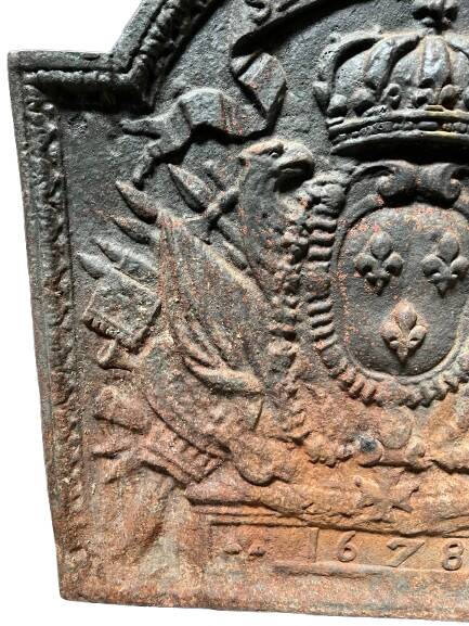 Cast iron fireplace plate