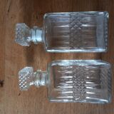 1 set of 2 whisky decanters