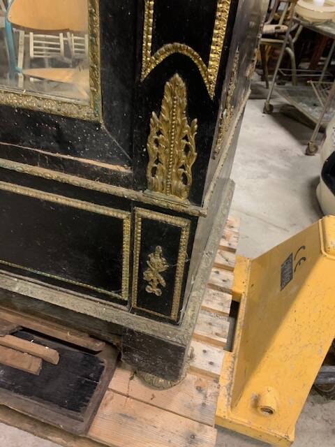 Napoleon III glass cabinet