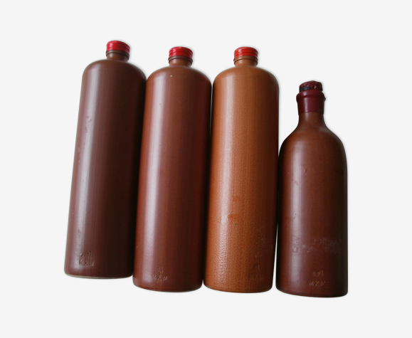 Bouteilles en grès