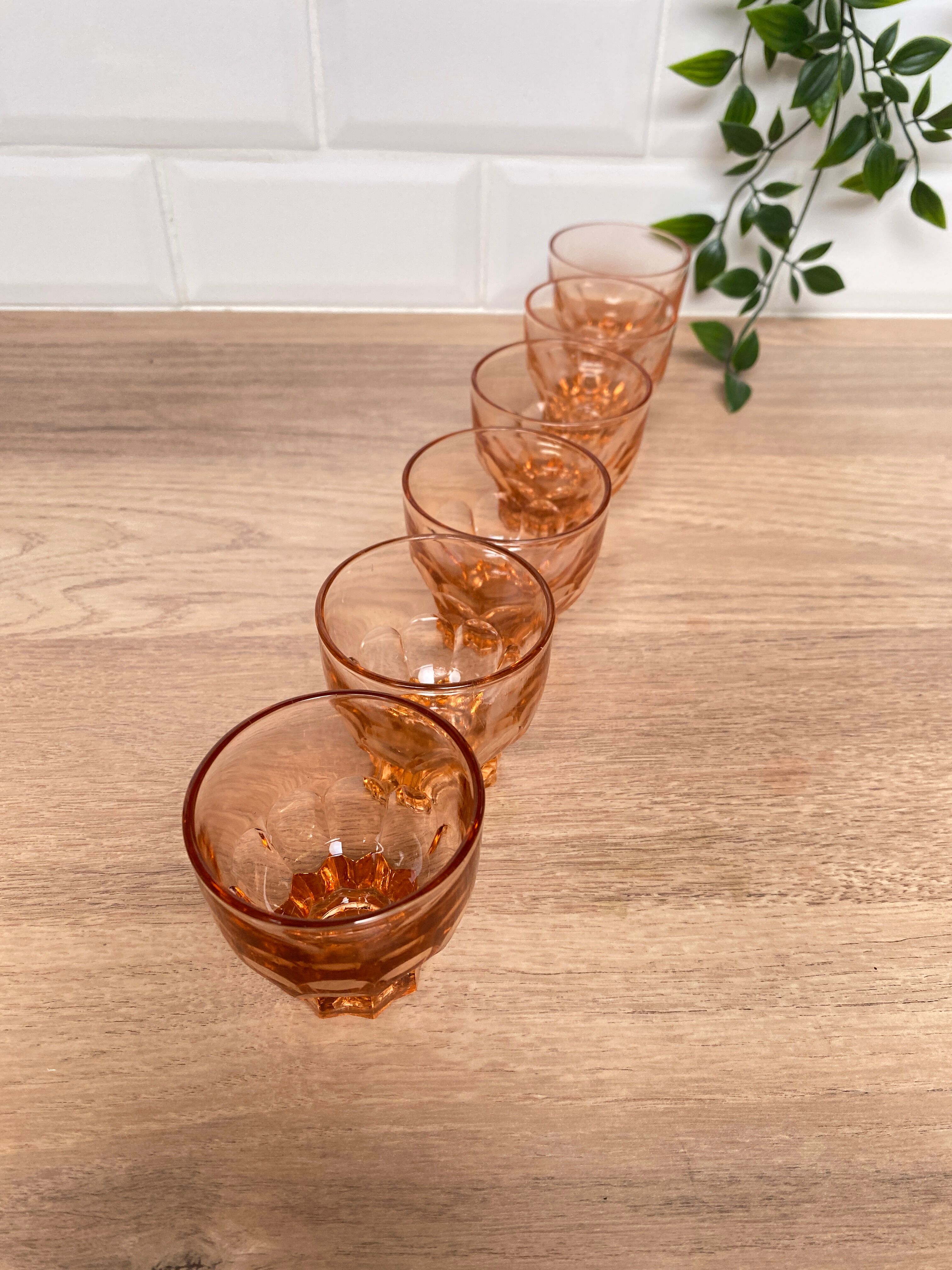 Set of 6 Luminarc pink star lenses