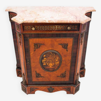 Commode marquetée, Italie, milieu du XIXe siècle.