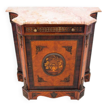 Commode marquetée, Italie, milieu du XIXe siècle.